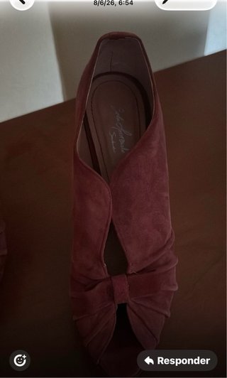 Zapatos de tacón burdeos de ante