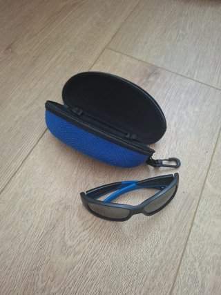 Gafas de sol para niños negras y azules
