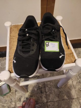 Zapatillas Puma Talla 38 Negras y Blancas