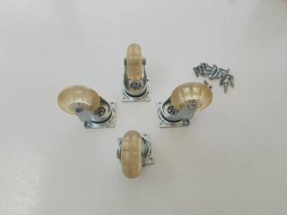 4 Ruedas para Muebles con Tornillos