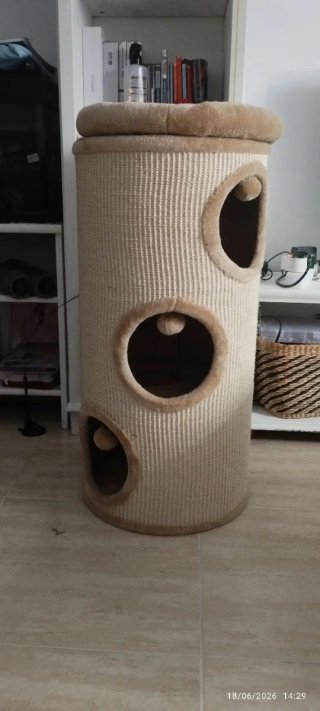 Cama rascador para gatos.