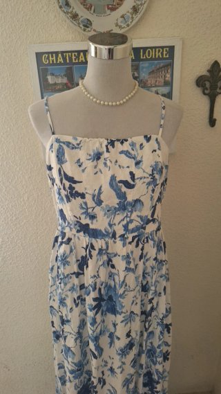Vestido H&M floral azul y blanco