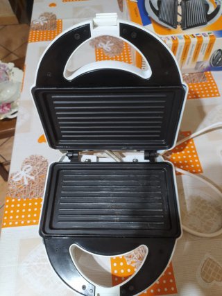 Piastra Sandy Elettrica  750W Antiaderente