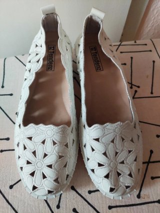 Zapatos blancos mujer