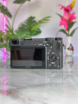 Sony A6300 + Objetivo