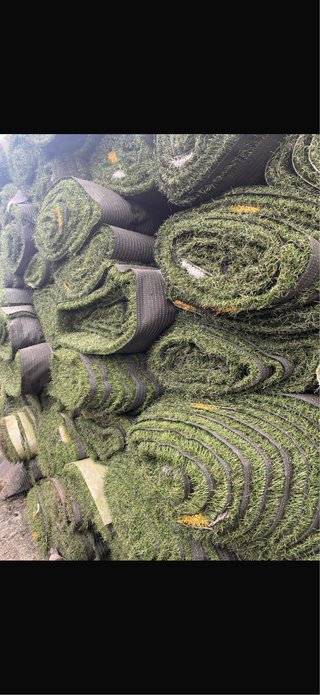 Erba artificiale riciclata in rotoli