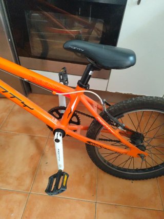 Bicicleta BMX Monty Naranja