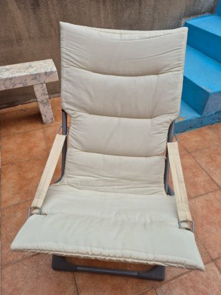 Hamaca plegable beige y gris