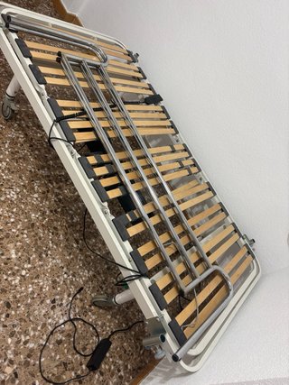 Cama articulada elevable cómo nueva