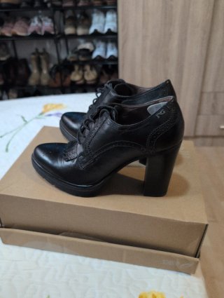 Botines de tacón negros, puestos 1 vez