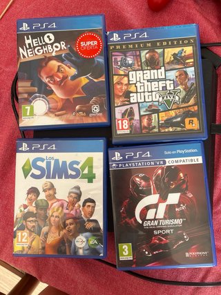 PS4 Nera + 3 Controller, 8 Giochi e Chitarra GH