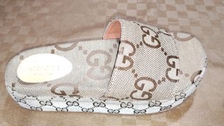 Sandalias Gucci Maxi GG con plataforma