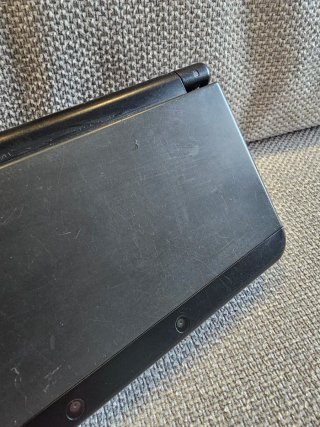 New Nintendo 3DS Nera con caricatore