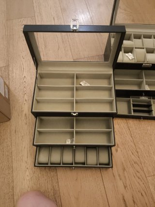 Portaoggetti/occhiali nero e beige