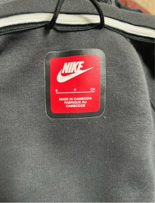 Conjunto Nike Tech Fleece Negro/Gris