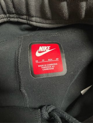 Conjunto Nike Tech Fleece Negro/Gris