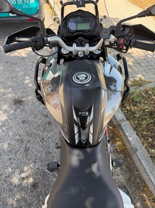 Benelli TRK 502X Gris negra y Roja 30600 kms 2019