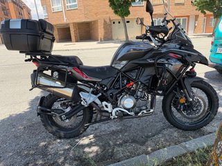 Benelli TRK 502X Gris negra y Roja 30600 kms 2019