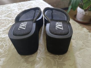 Sandalias Zara plataforma gris talla 36.