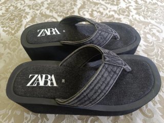 Sandalias Zara plataforma gris talla 36.
