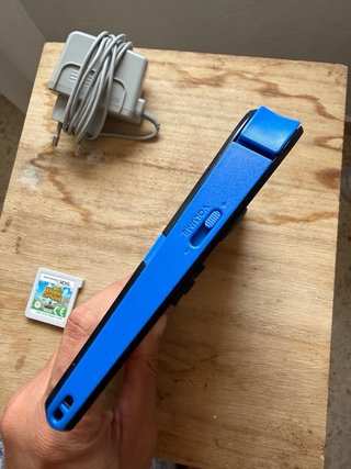 Nintendo 2DS Negra + Juego Animal Crossing