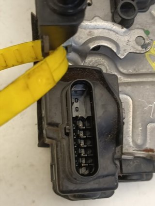 CERRADURA PUERTA DELANTERA DERECHA VOLVO XC40 D42