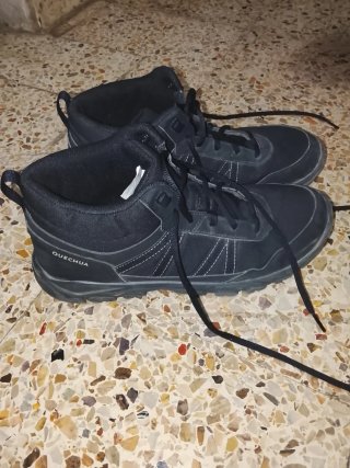 Botas de montaña Quechua negras