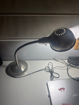 Lámpara de escritorio plateada 75W