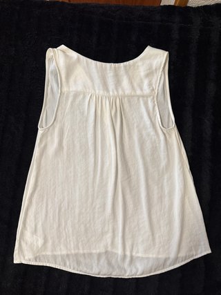 Blusa blanca sin mangas botones Talla S