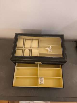 Portaoggetti in pelle con cassetto