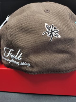 Gorra New Era 59FIFTY Marrón Mariposa Talla7.1/2