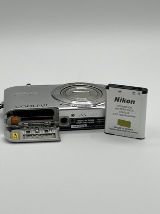 Nikon Coolpix S3500 20.1 MP Working Camera