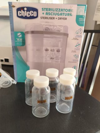 Esterilizador Chicco + Secador. Biberones de regal