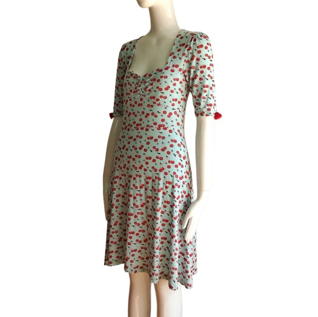 Vestido cerezas "Sourpuss".