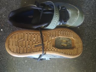 Scarpe da ciclismo Shimano MTB/Enduro (sostituire le placche)