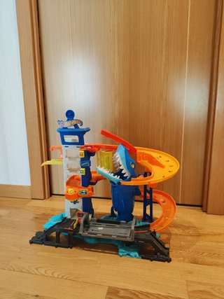 Pista Hot Wheels Tiburón