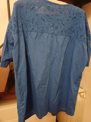 Blusa con Sangallo Taglia Curvy
