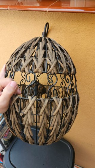 Lámpara colgante de mimbre y metal
