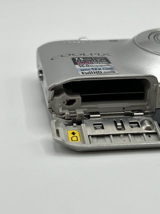 Nikon Coolpix S6400 Digital Camera
