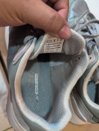 Tenis / Bambas grises y plateadas