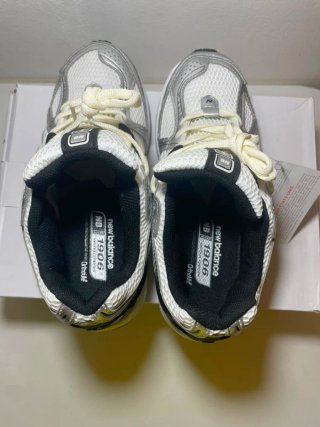 Zapatillas New Balance 1906 Plata/Blanco