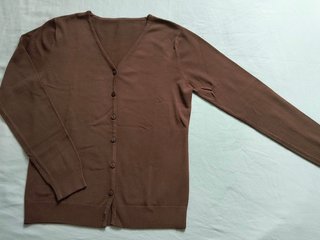 3 jerséis: rayas, blanco y marrón