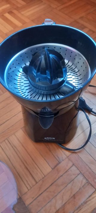 Exprimidor Eléctrico NGS