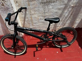 Bici BMX para niño
