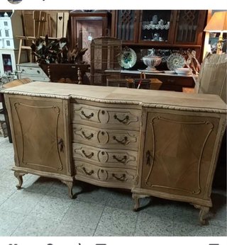 Preciosa Cómoda de madera de castaño