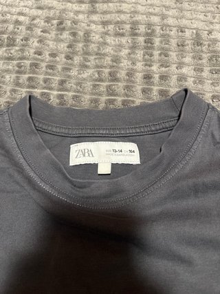 Camiseta Zara Gris Oscuro