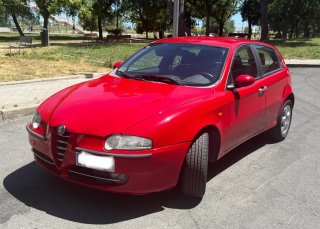 Alfa Romeo 147 2004 pegatina B 199mil kl único pro