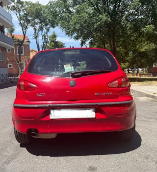 Alfa Romeo 147 2004 pegatina B 199mil kl único pro