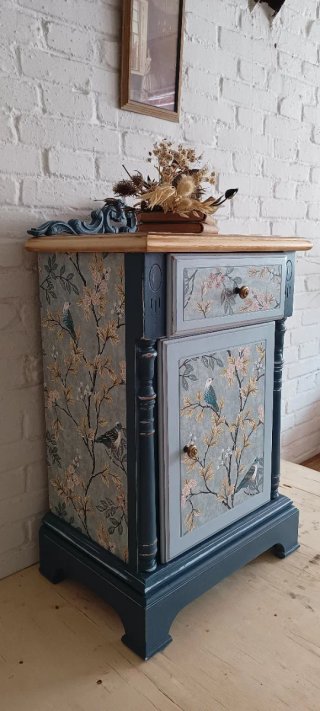 Mueble auxiliar/mesita noche vintage restaurado