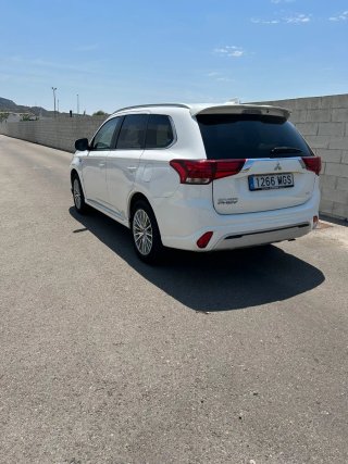 Mitsubishi Outlander 2021